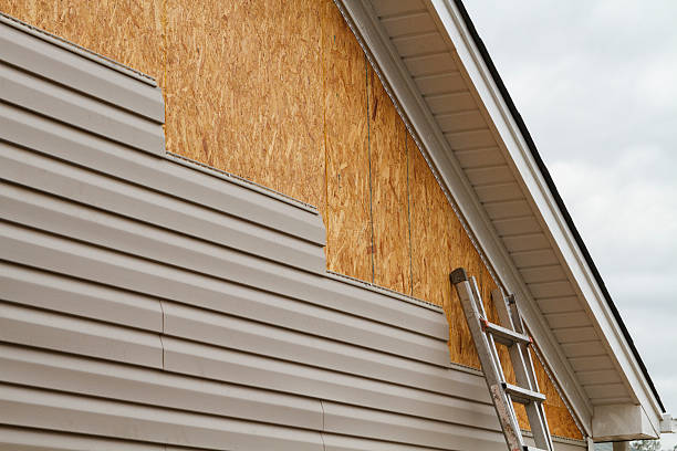 24/7 Emergency Vinyl Siding experts in Englewood, OH